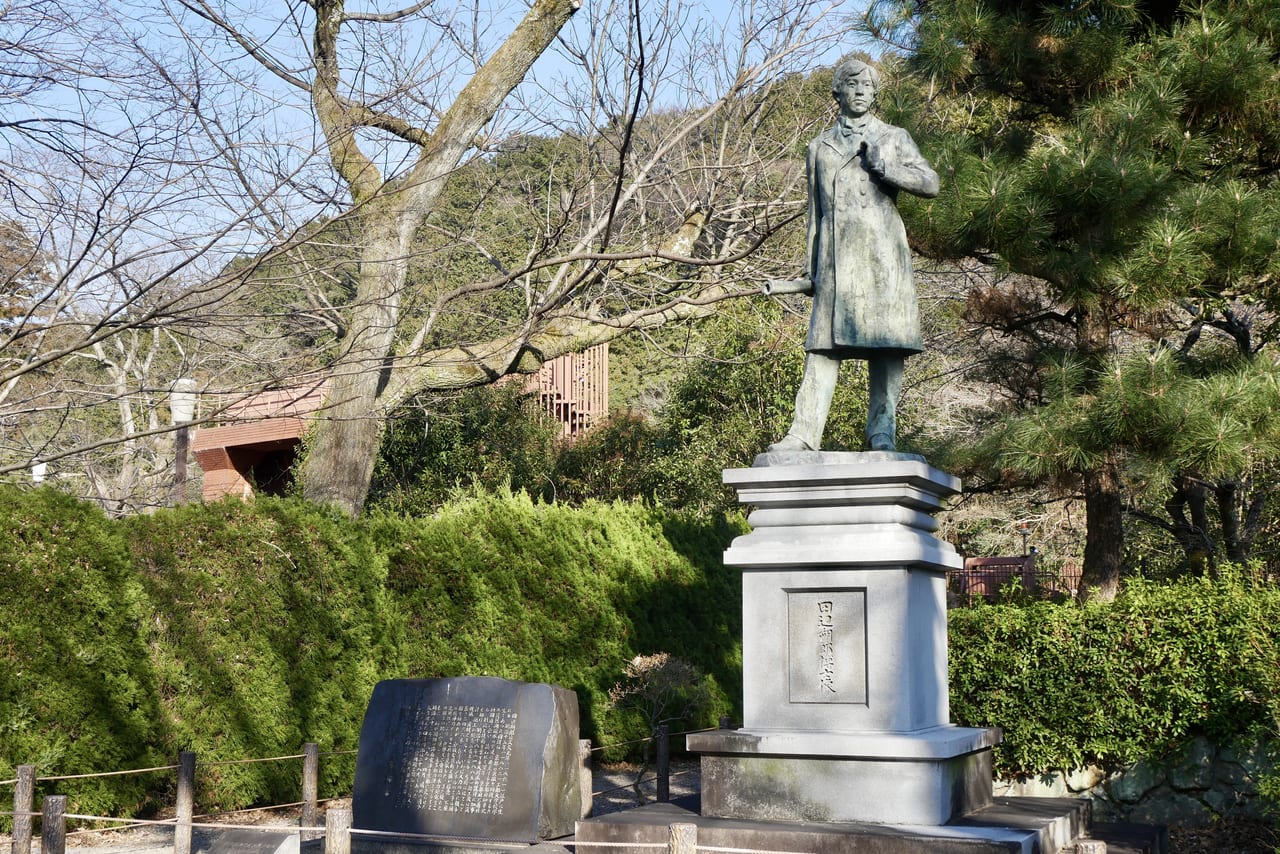 田邉朔郎像