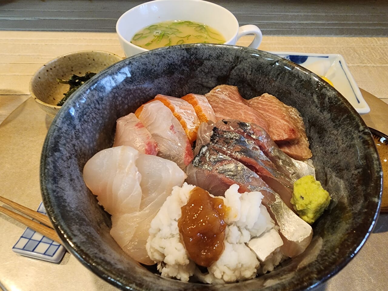 味市千海鮮丼