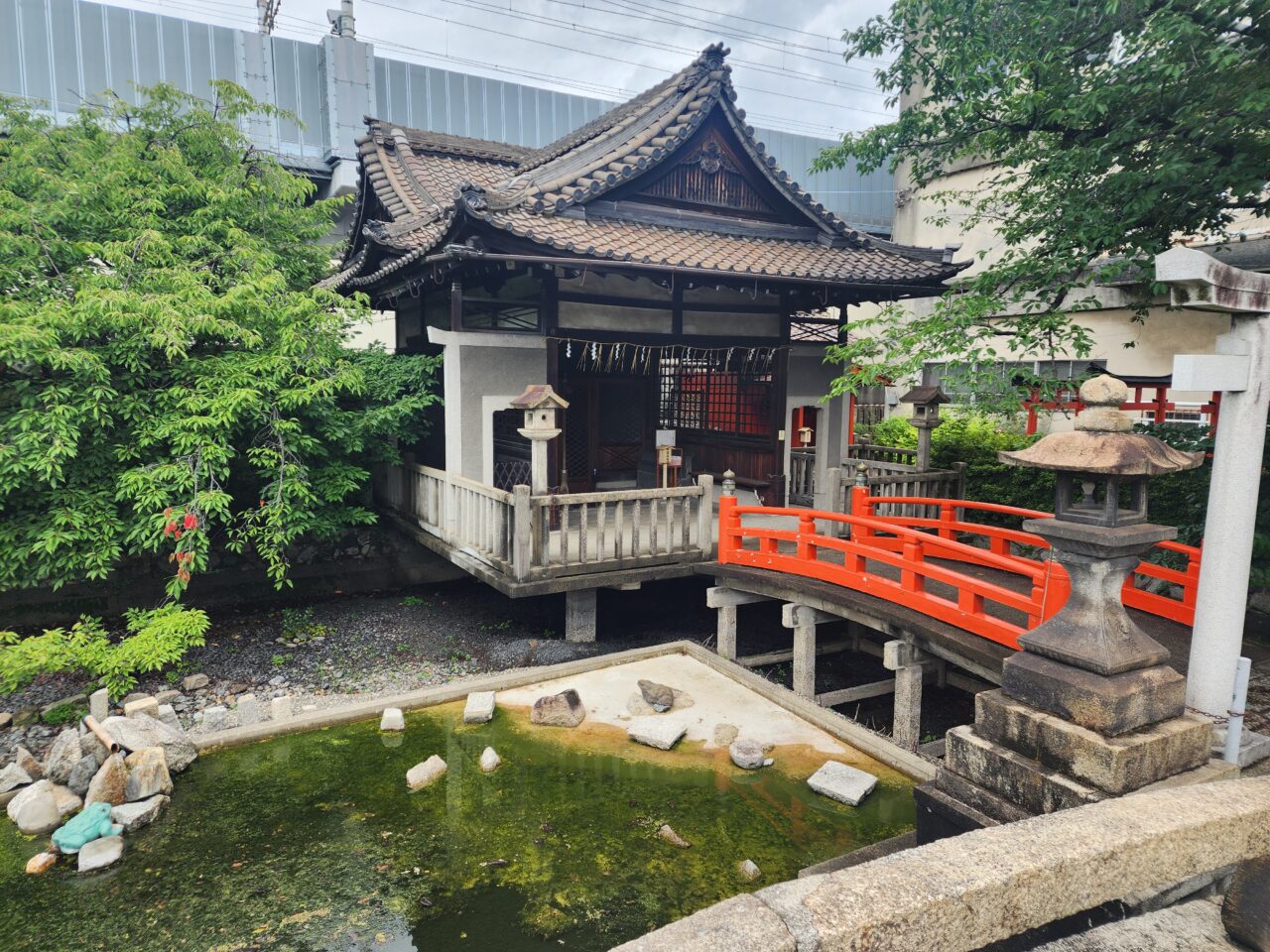 六孫王神社