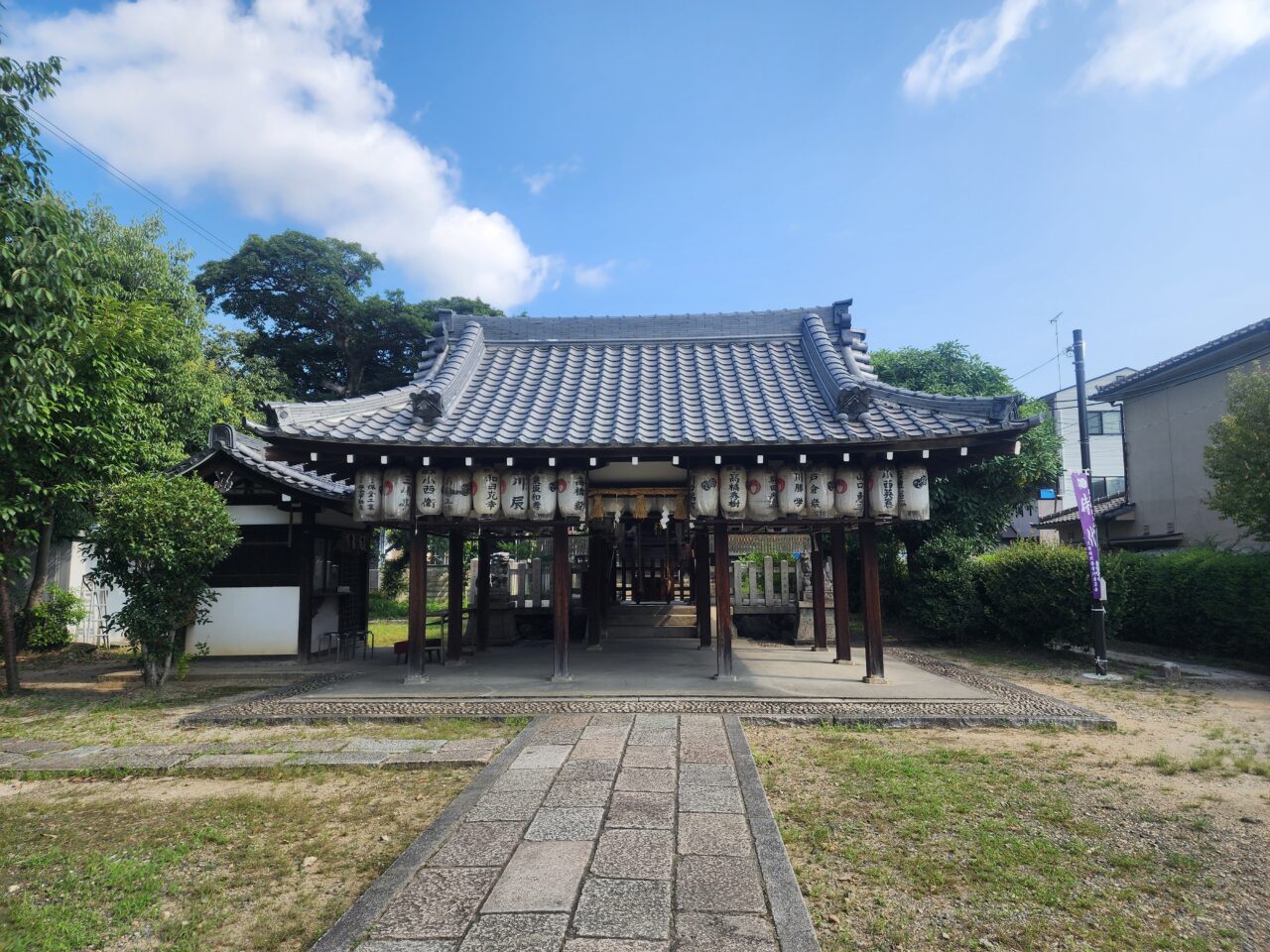 綾戸國中神社
